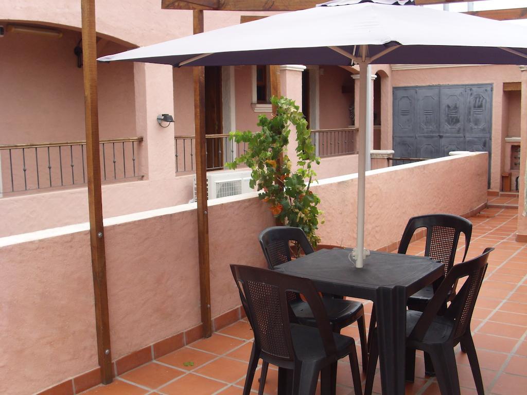 Hostal Terrazas Del San Bernardo Salta Eksteriør billede